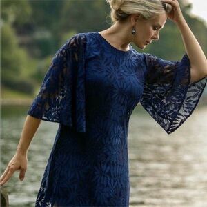 Lilly Pulitzer Jackelin Romper Navy Lace size 2